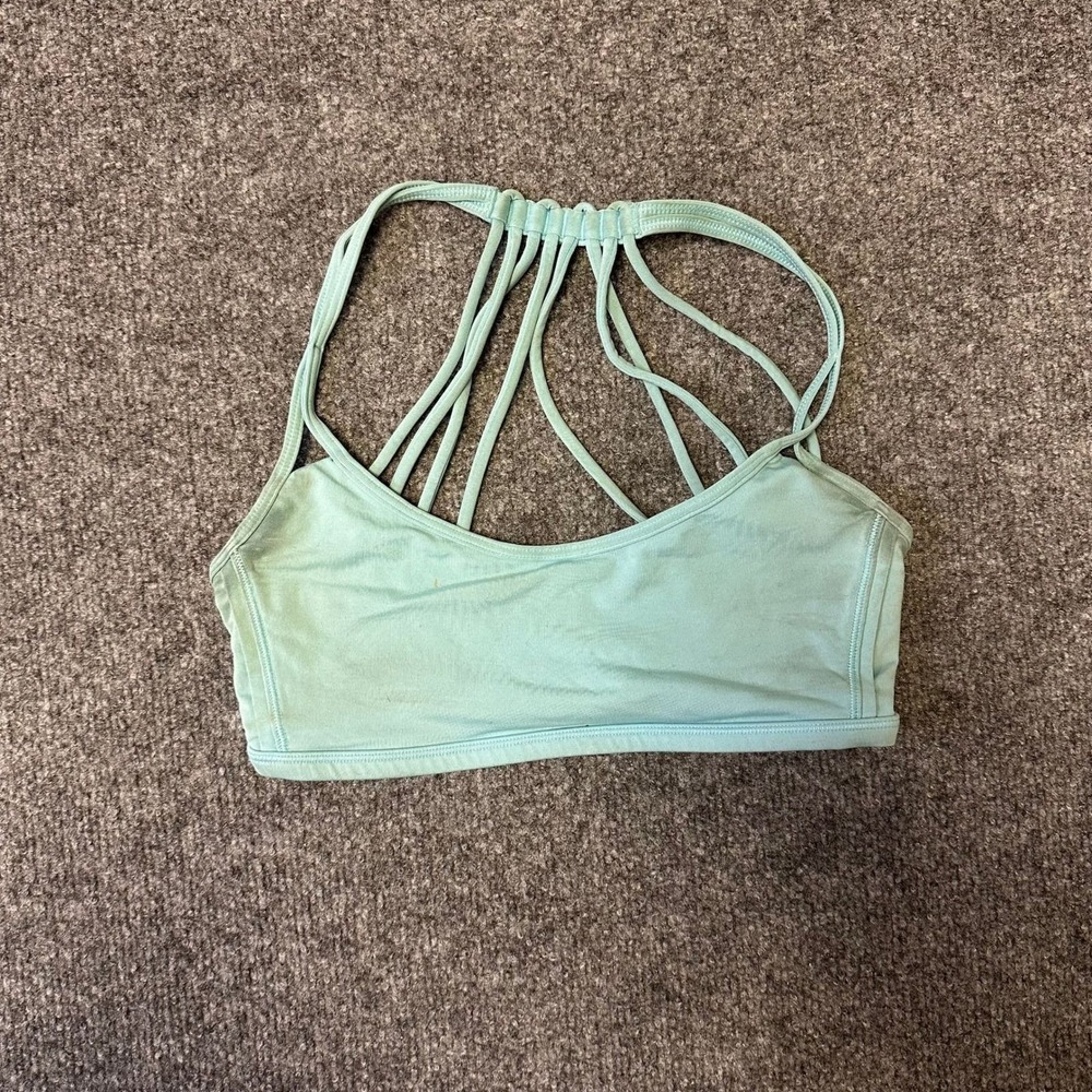 Lululemon Sports Bra Womens Size 4 Mint Green Free To Be Wild Strappy Yoga Bra